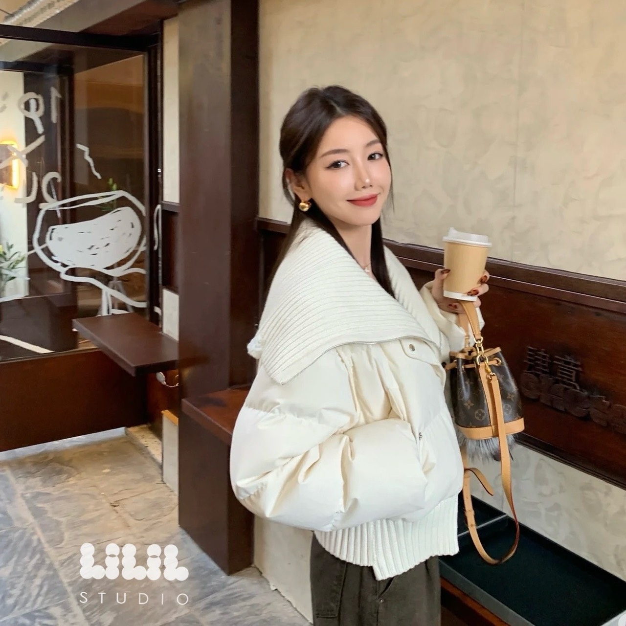 เสื้อแจ็คเก็ตนวมปกไหมพรม ล็อคซิป2ชั้น อุ่นสุดขนเป็ดน้ำหนักเสื้อเบา กระเป๋าข้างมืออุ่นด้วย พร้อมส่งเลยค่ะ #ถ่ายจากสินค้าจริง