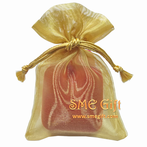 เหรียญที่ระลึก ร.9 (60 ปีสภาพัฒน์) พร้อมกล่องกำมะหยี่และถุงไหมแก้ว COIN 001 ชิ้น