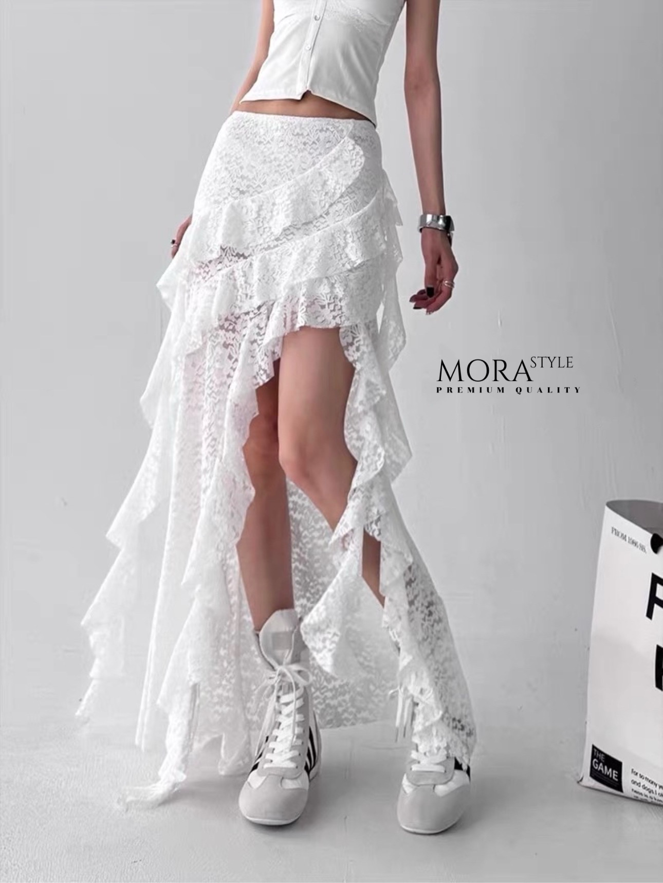 กระโปรงยาวลูกไม้ แต่งระบายชั้น ผ้าใส่สบาย ดีไซน์สวยเก๋ ใส่แมทได้หลายแบบ เป็นอีกรุ่นที่ต้องมีติดตู้นะค้าา