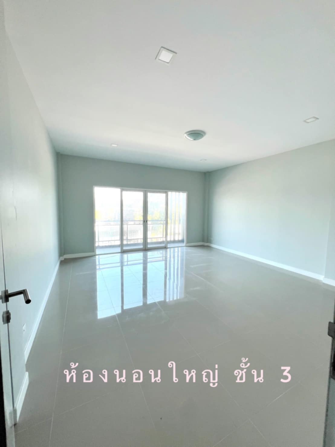 ขายอาคารพาณิชย์ 3 ชั้นภายในตกแต่งสวยทันสมัยใกล้เดอะมอลล์โคราช อ.เมือง จ.นครราชสีมา28.7ตรว.เหมาะทำธุรกิจ