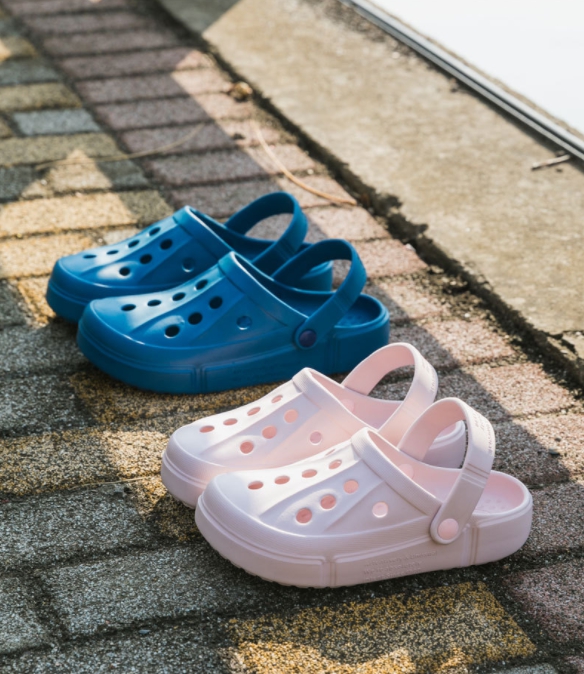 E11 รองเท้าหัวโต ยาง EVA กันลื่น นุ่มสบาทเท้า *ส่งฟรี* SKU-01820