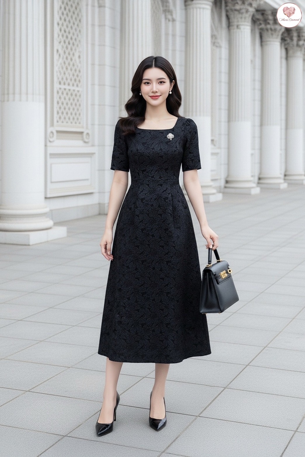 Dress เดรสยาวผ้าลัคชูลายดอกไม้ + เข็มกลัดสีทอง คอกลม ซิปหลัง มีซับใน