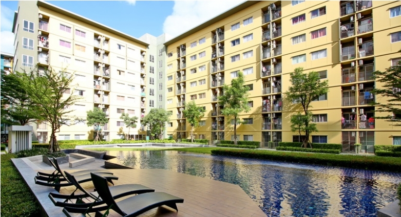 ขายด่วน พลัมคอมโดพาร์ค รังสิต เฟส3 ใกล้มหาวิทยาลัยกรุงเทพ 2 ห้องนอน 44 ตร.ม วิวสระน้ำ