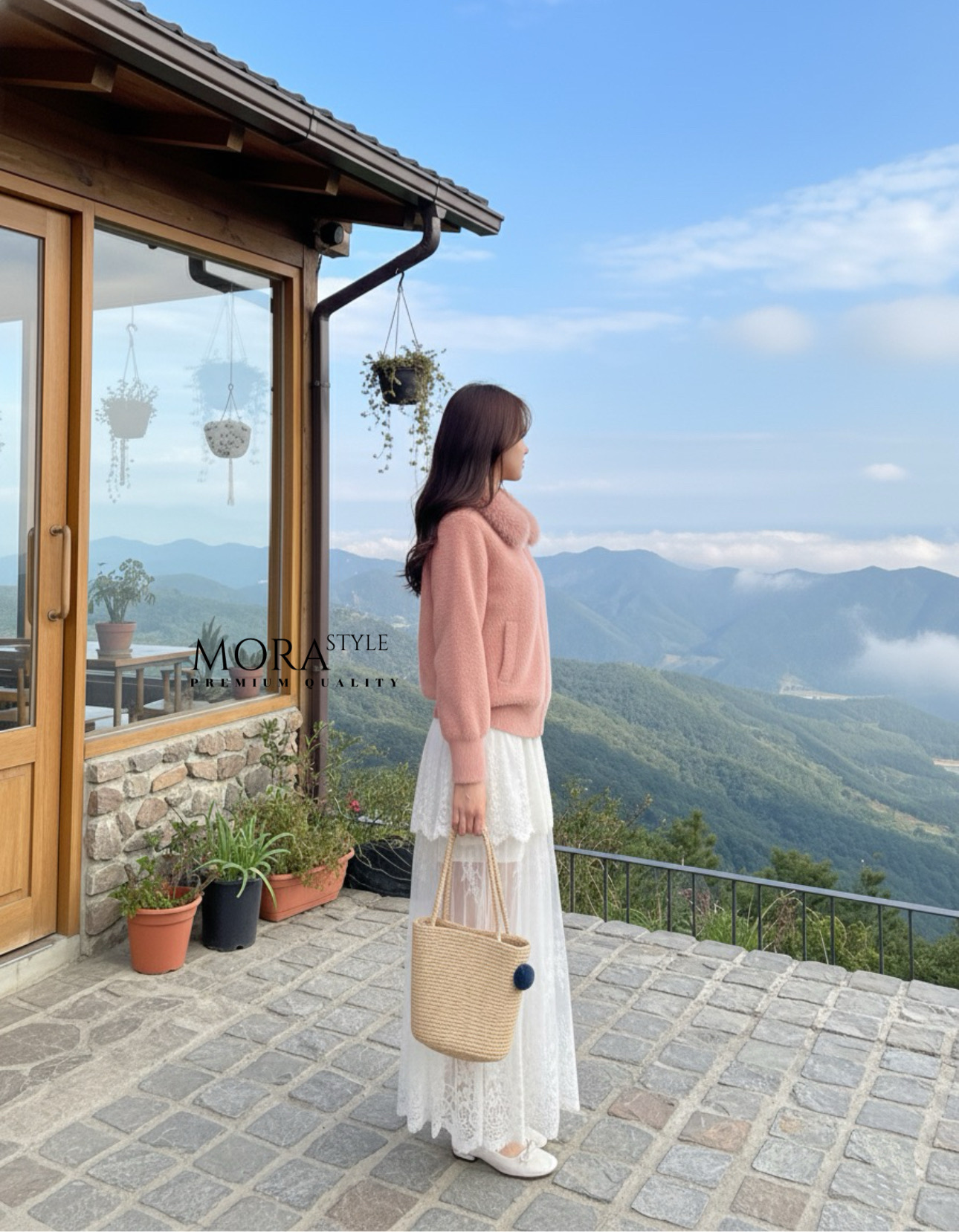 เซ็ต 2 ชิ้น เสื้อแขนยาวแต่งขนเฟอร์ช่วงคอ ขนฟูนุ่มงานสวย ผ้าใส่สบาย มาพร้อมกับกระโปรง แต่งซีทรูลูกไม้ 2 ชั้น งานสวยมากกก