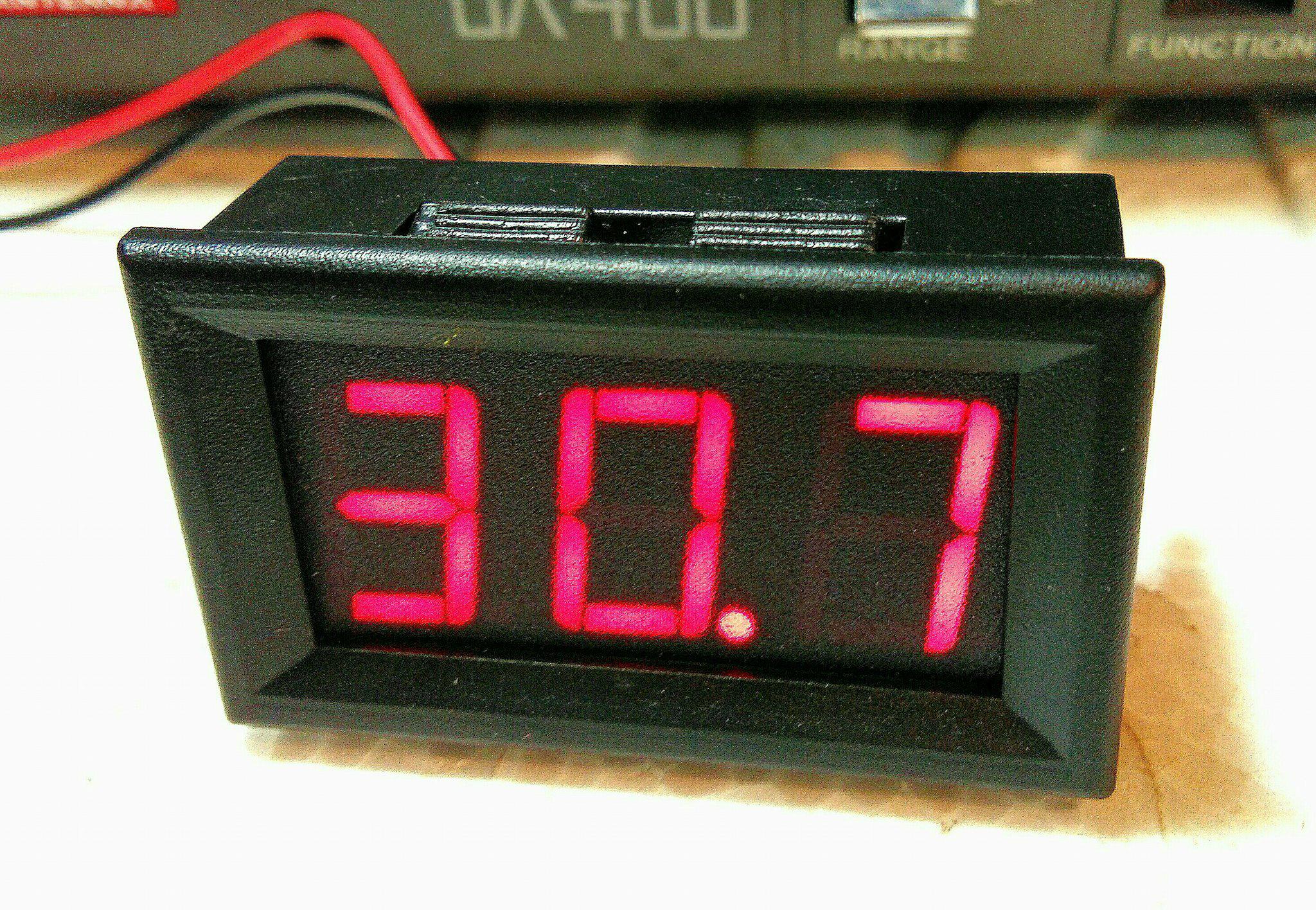 -RED- 3 line DC Voltage meter 45*26mm. DC 4.5V-30V