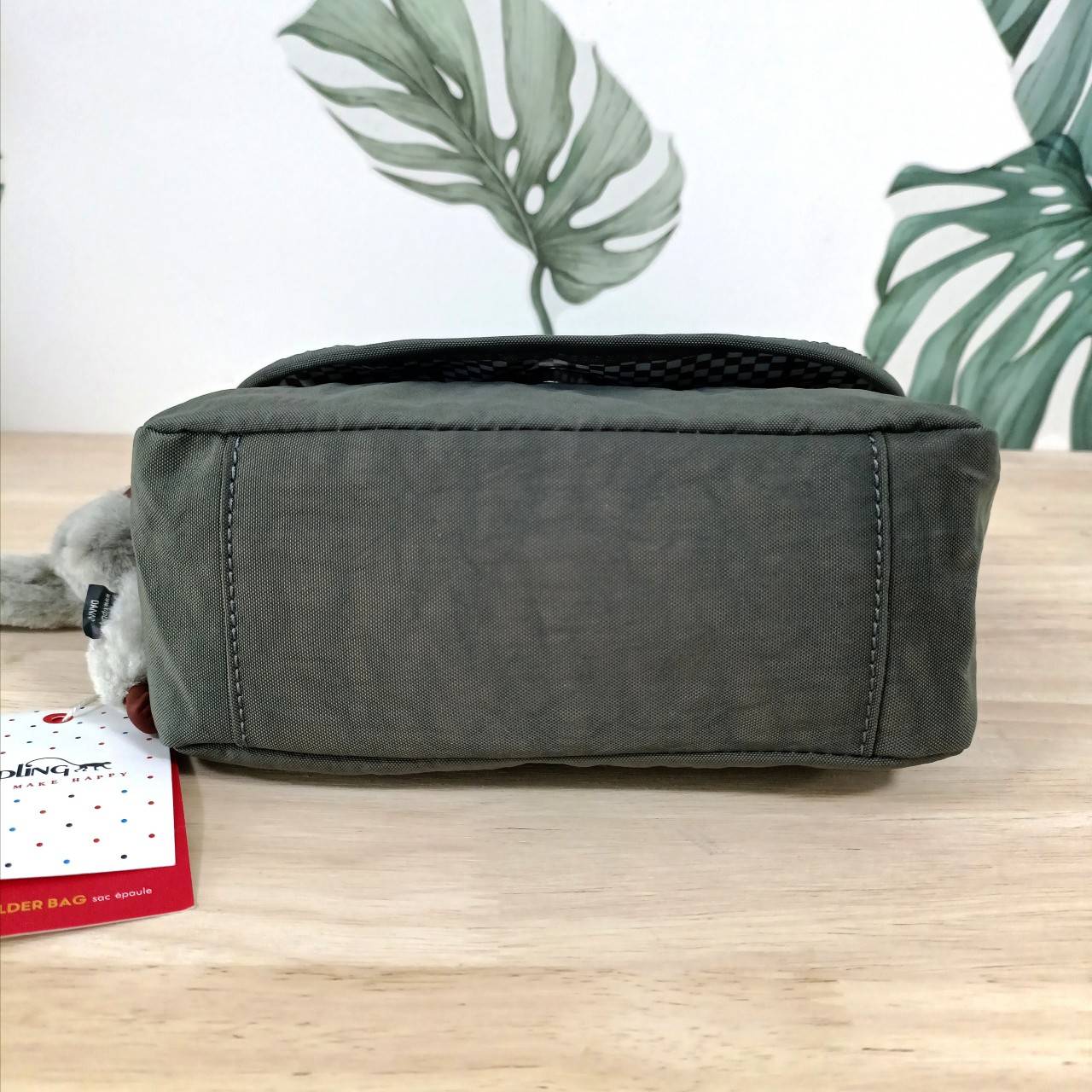 กระเป๋าสะพายไฮโซเท่ห์ๆ เก๋ๆ แบรนด์เนมคิปลิ้งค์สีดำ สีเทา สีแดง KIPLING SABIAN CROSSBODY MINI BAG