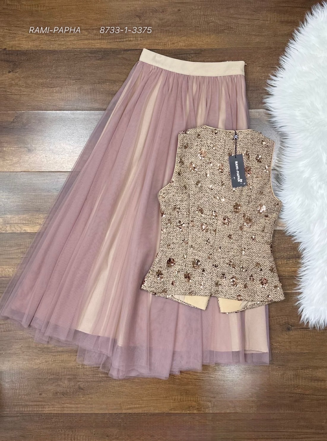 🔹Label :: RAMI-PAPHA(รมิปภา) เสื้อเนื้อผ้าทวีตสีสวยหรูโดดเด่น + กระโปรงยาวผ้ามุ้งซ้อนหลายชั้น #เสื้อผ้าแฟชั่น #แฟชั่น #ชุดเซต #งานป้าย #รมิปภา #ramipapha