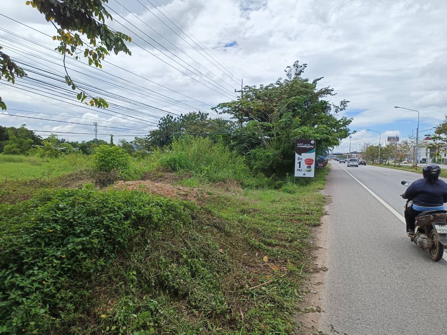 ขายที่ดินติดถนนสุขุมวิทอำเภอแกลงจังหวัดระยอง ติดสภ.แกลงใกล้โรงพยาบาล350เมตร โลตัส 1.5กม. เหมาะทำธุระกิจ บ้านจัดสรร ปั้มนํ้ามัน อื่นๆ10 ไร่ 97.5 ตรว.