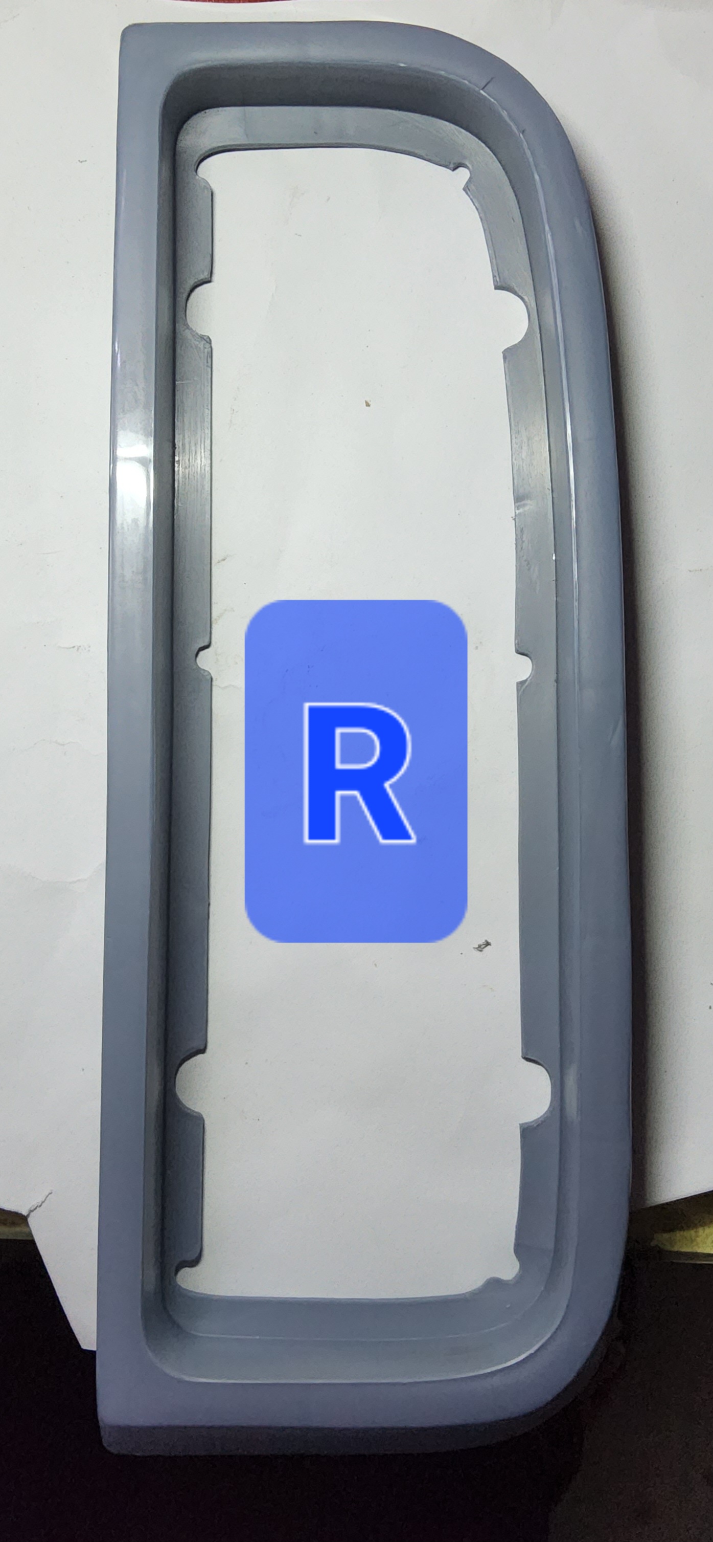 ขอบไฟท้าย โตโยต้า TOYOTA RN20, RN25 ข้างขวา T JOZ Y อันละ
