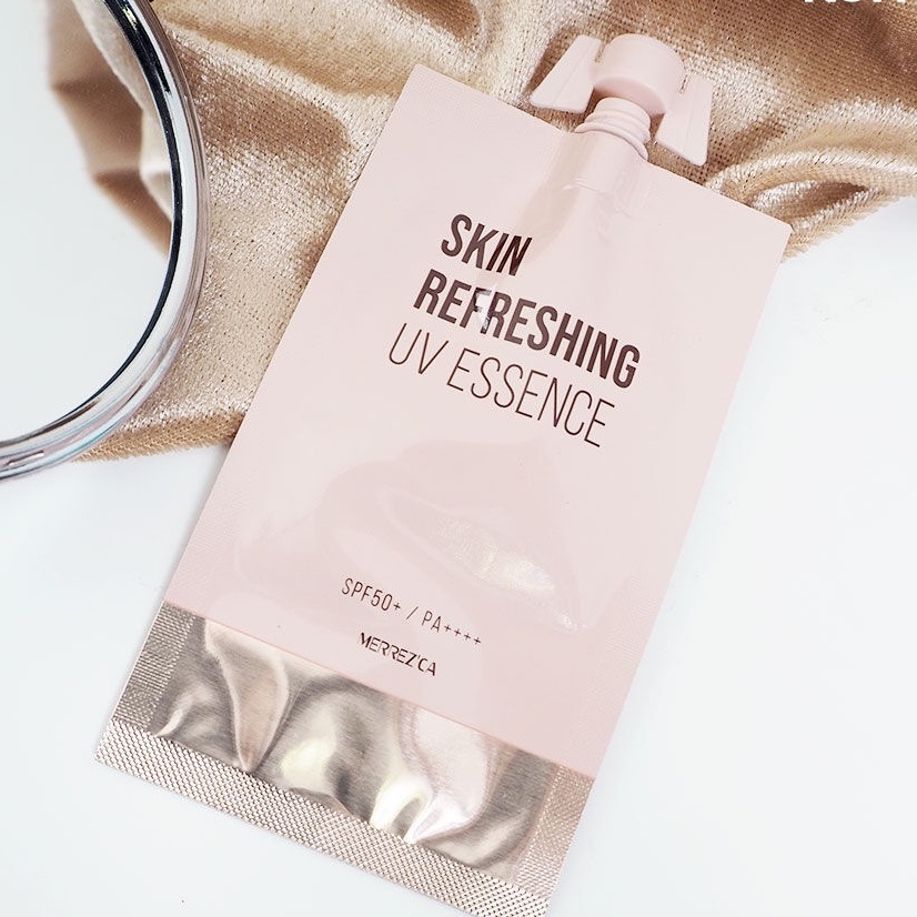 (6ซอง/กล่อง) Merrez'ca Skin Refreshing UV Essence เมอร์เรซกา สกิน รีเฟรชชิ่ง ยูวี เอสเซนซ์ 5 มิลลิลิตร