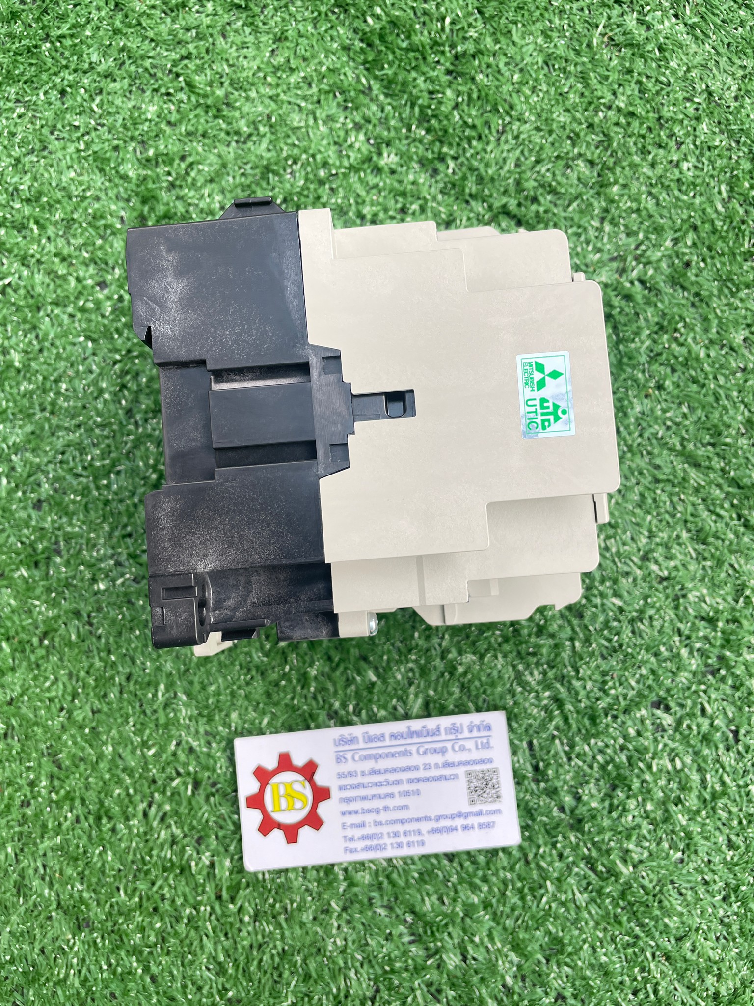 Mitsubishi : คอนแทคเตอร์ S-T65 coil220Vac