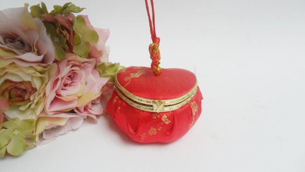 กระปุกจีน คละสีคละทรง แพ็คถุงปลายหัวใจ