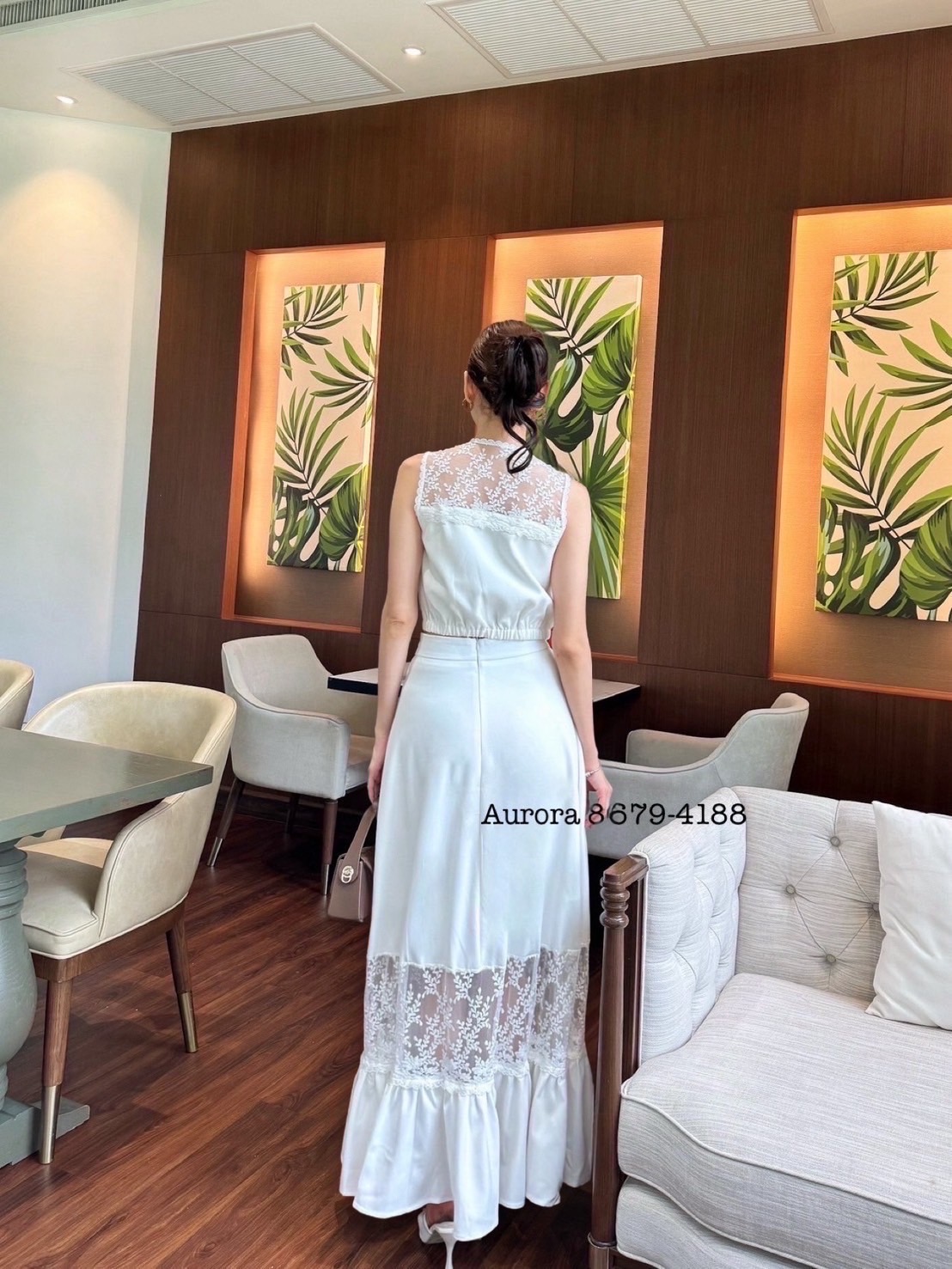 Label :: AURORA by RAMI-PAPHA Setเสื้อโทนสีขาว งานผ้าดี๊ดี ผ้าดีมาก ทรงปล่อยๆ ใส่สบายๆ ด้านบนแต่งซีทรูลูกไม้ ด้านหน้ามีกระดุมใช้งานได้จริง ช่วงเอวเสื้อแต่งสม๊อคยืดหยุ่นได้ตามลำตัว +++ มาพร้อมกระโปรงยาว เนื้อผ้าแต่งสลับผ้าลูกไม้เนื้อดีฝุดๆ ที่แมชกันได้อย่า