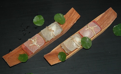 เรือพายลำใหญ่ 4 ลำ