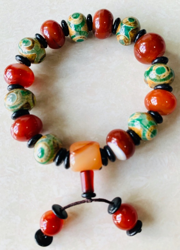 กำไลหินธิเบตสวยๆ ใส่เป็นเครื่องประดับ