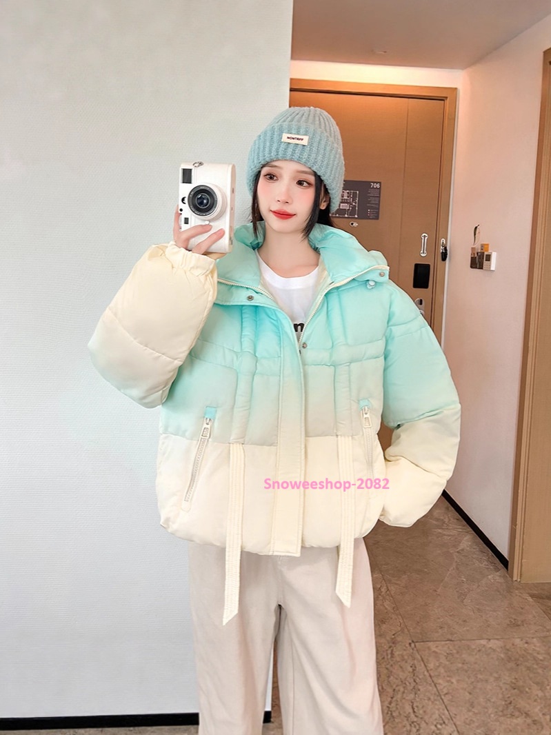 หนาวติดลบก็ยังน่ารัก แจ็คเก็ตดาวน์พาสเทลโทนเกาหลีใส่เที่ยวญี่ปุ่น เกาหลี หรือยุโรปได้สบาย ไซส์ S–2XL มีให้เลือกทั้งสีฟ้า & ชมพู เสื้อดาวน์กันหนาวซิป+กระดุม 2 ชั้น อุ่นถึงติดลบ ทรงโอเวอร์ไซใส่ง่าย ถ่ายรูปขึ้นทุกมุม
