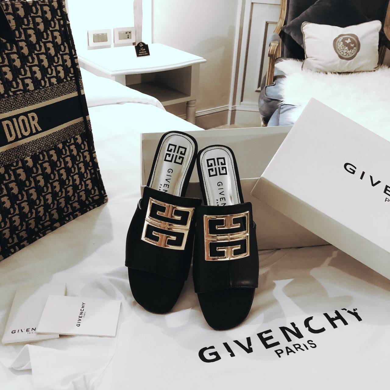 รองเท้าไฮโซส้นแบน แบรนด์เนมจีวองชี่Givenchy เรียบหรูดูแพงสไตล์วินเทจสีดำ-size37