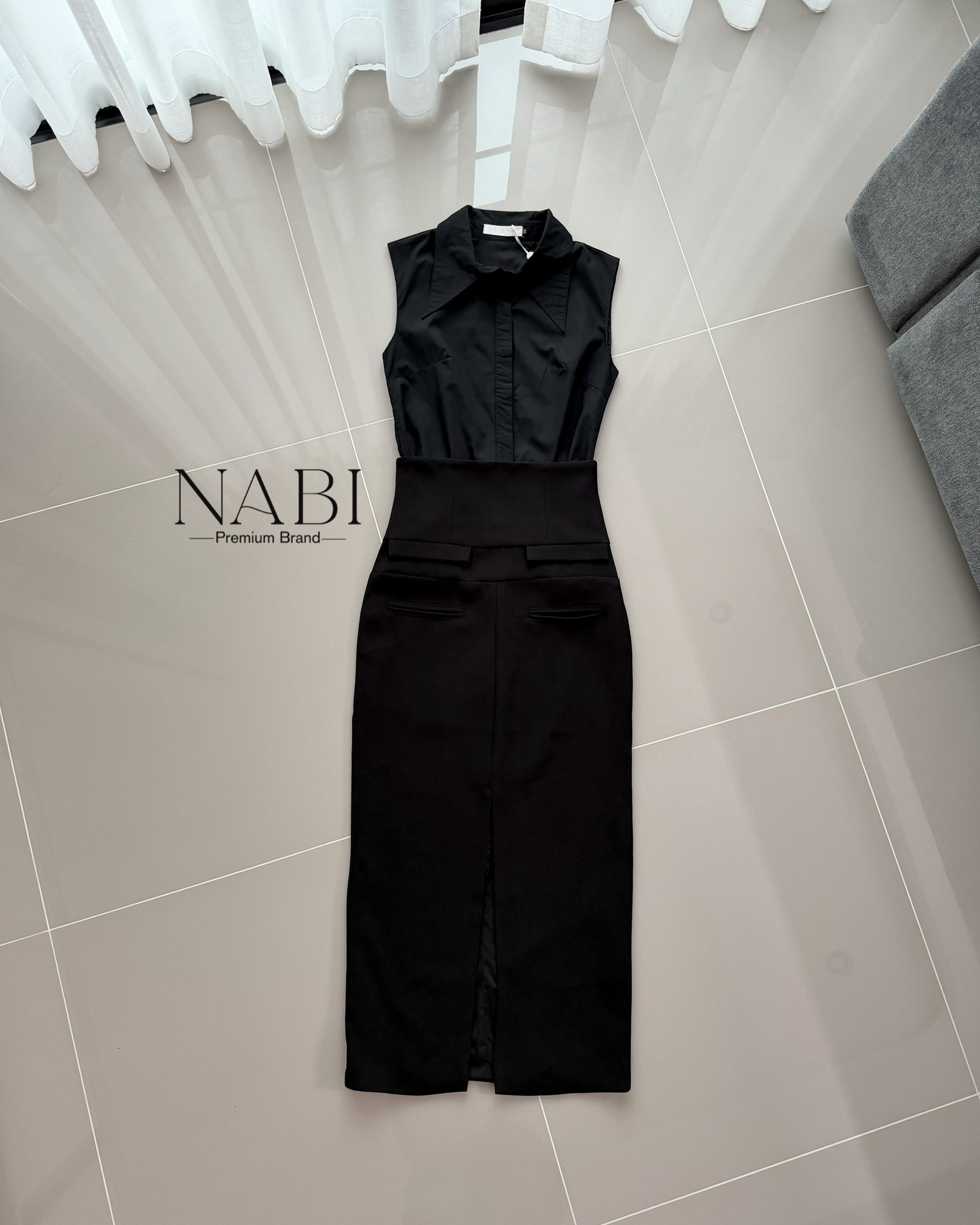 ชุดเซทลุคCEO Working Woman กับเซทเสื้อเชิ้ตคอปกแขนล้ำ และกระโปรงเอวสูง งานซิบหลัง ทรงกระโปรงผ่าหน้า แต่งช่องกระเป๋า งานมีซับในมาให้นะคะ ใส่แล้วไม่คัน งานผ้าดี ลุคนี้ที่ใครๆก็ต้องเหลียวมอง😎 #ชุดเซ็ตสีดำ #งานป้ายนาบี #นาบีแบรนด์ #ชุดเซท #ชุดสีดำ #ชุ