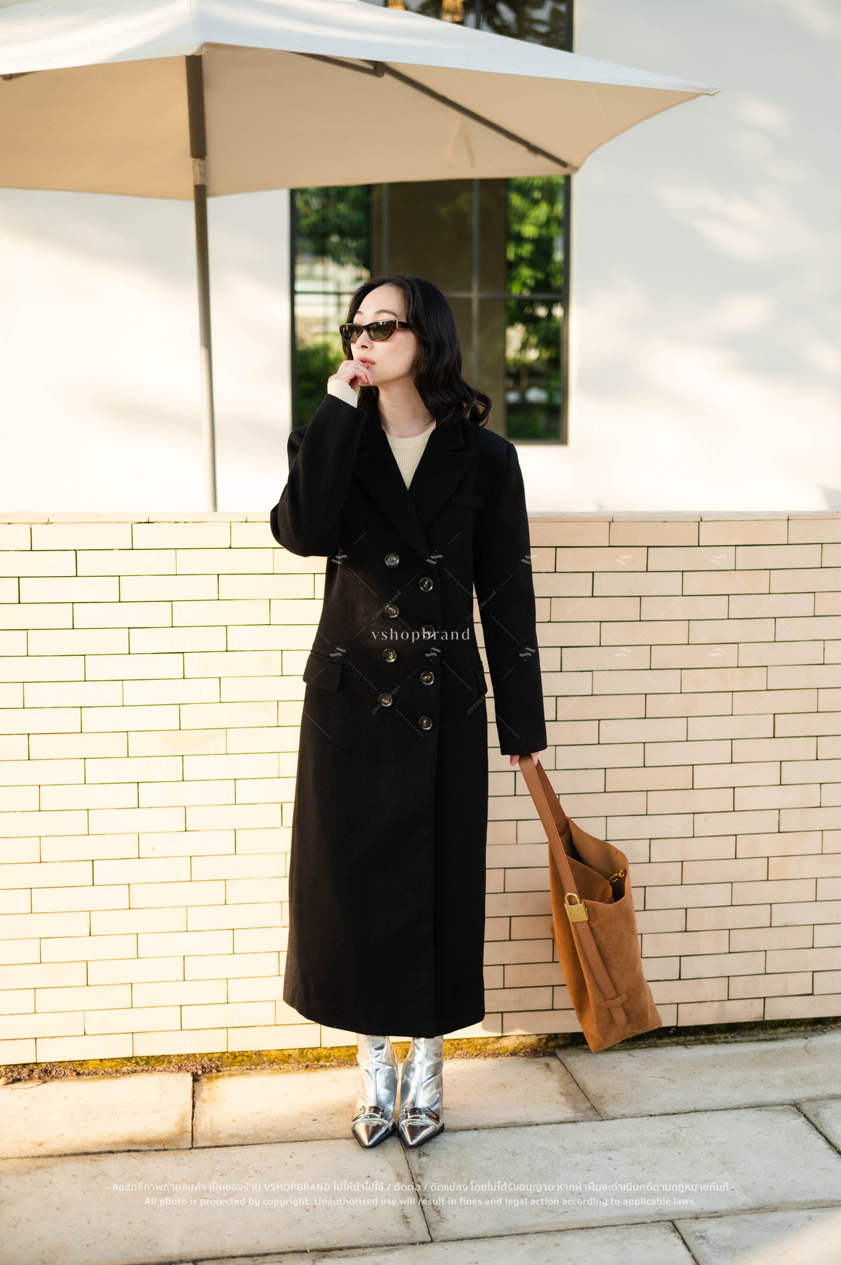 โค้ทยาวทรงตรง เนื้อผ้าวูล ลายผ้าเฉียง