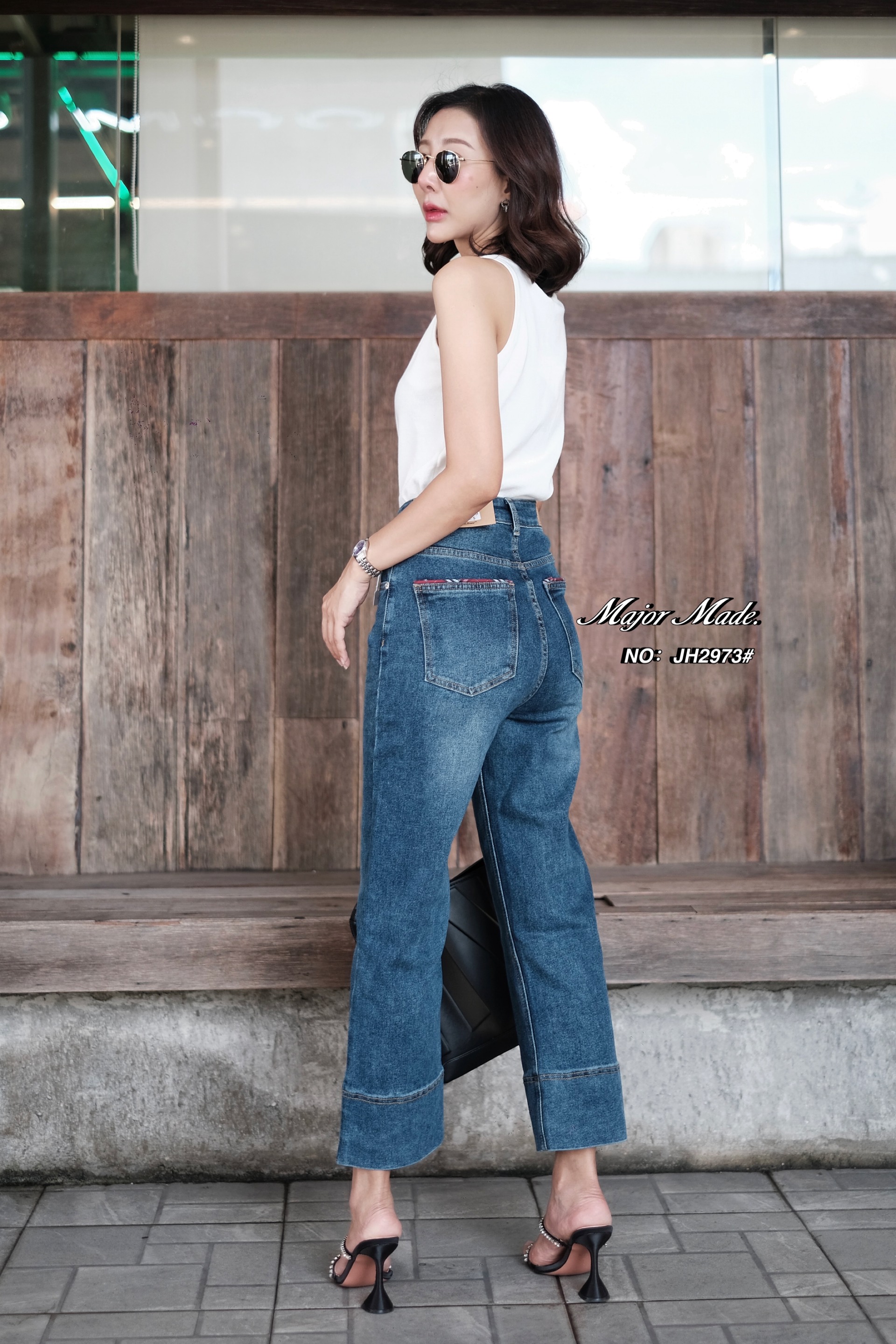 【Major Made.】New No. JH2973# -กางเกงยีนส์ขา8ส่วน ทรงมาใหม่คะ ทรงนี้ปีนี้มาแรงมากค่ะ ทรงเรียบๆ ปลายขาเย็บ ปลายขากว้าง กระเป๋าหลังเก๋มากๆ เอวสูง ใส่ดูเพรียวมาก（ผ้ายืด)