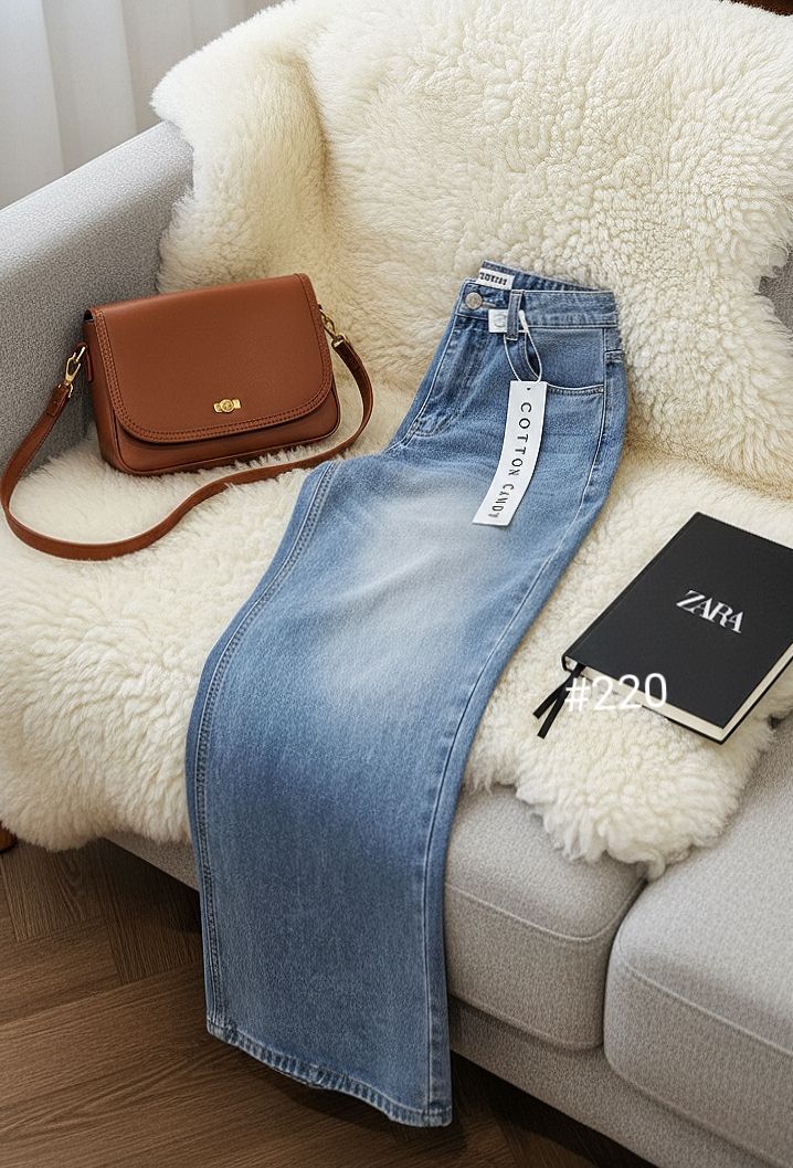 Tag#cottoncandy กางเกงยีนส์ ขากระบอกใหญ่เอวล่าง เนื้อยีนส์พรีเมี่ยม รุ่นนี้ผ้ายีนส์เกรดพิเศษ เกรดแบรนด์ เกรดห้างเท่านั้น ใส่สบายไม่อึดอัด แพทเทิลสวยเป๊ะ ใส่แมทง่ายสุดๆ โทนสีสวยคลาสสิค บอกเลย ทำถึงมากกก