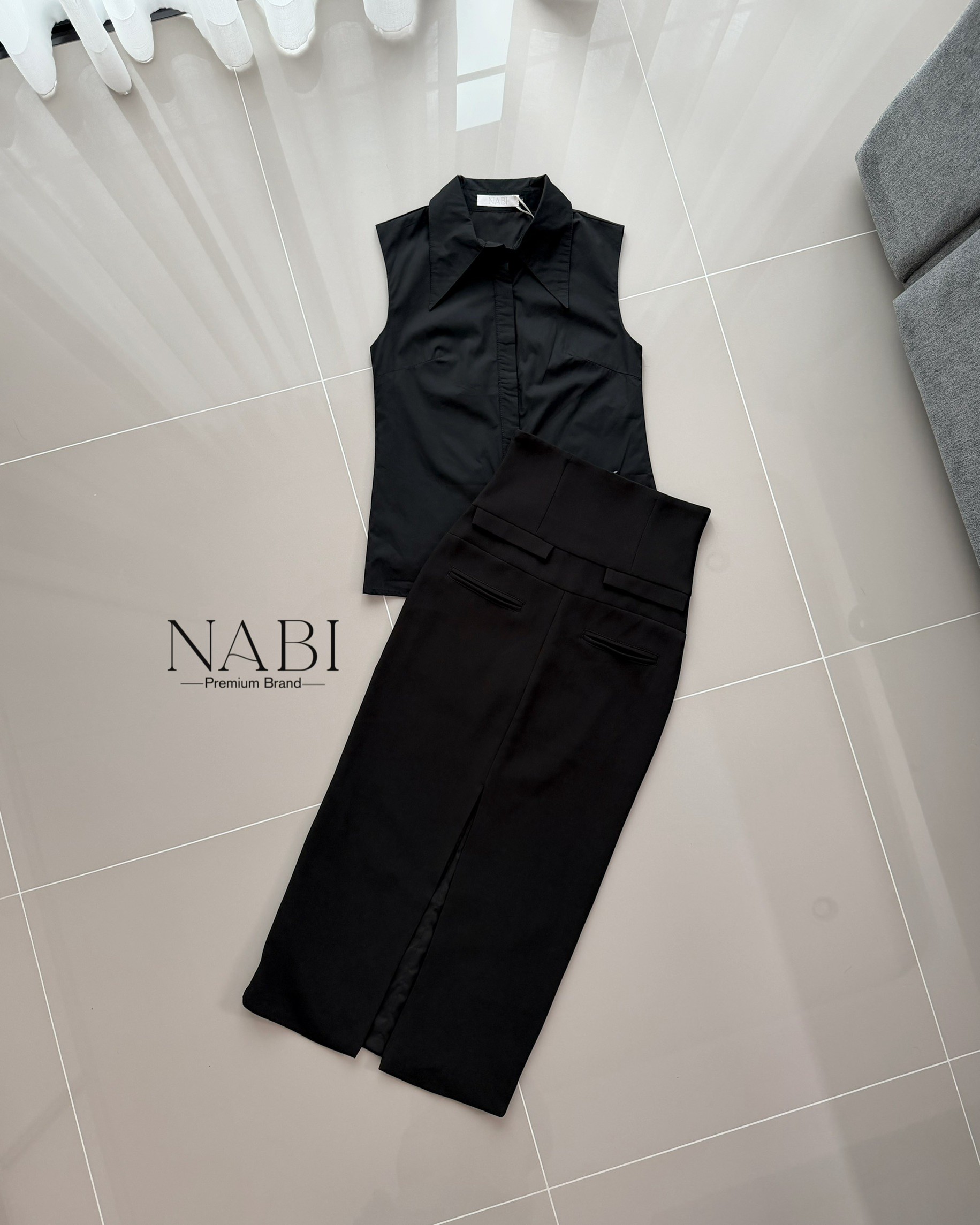 ชุดเซทลุคCEO Working Woman กับเซทเสื้อเชิ้ตคอปกแขนล้ำ และกระโปรงเอวสูง งานซิบหลัง ทรงกระโปรงผ่าหน้า แต่งช่องกระเป๋า งานมีซับในมาให้นะคะ ใส่แล้วไม่คัน งานผ้าดี ลุคนี้ที่ใครๆก็ต้องเหลียวมอง😎 #ชุดเซ็ตสีดำ #งานป้ายนาบี #นาบีแบรนด์ #ชุดเซท #ชุดสีดำ #ชุ