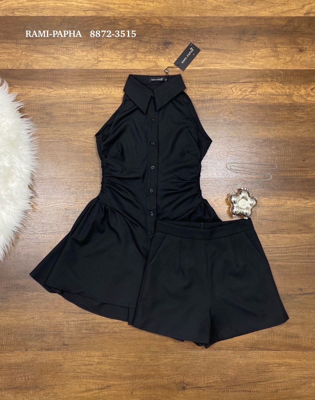 Label :: RAMI-PAPHA(รมิปภา) White Gold Set. เซต3ชิ้น.. สีขาวแบบฉบับผู้ดี เสื้อคอปกกระดุมหน้า ดีเทลเก๋ทั้งตัว ดีเทลเสื้อหน้าสั้น ด้านหลังยาว เนื้อผ้านิ่มรีดง่าย สวมใส่สบาย ++กางเกงขาสั้นเนื้อผ้าและสีเดียวกัน ซับในอย่างดีทั้งตัว มีกระเป๋าใช้งานได้จริง ซิปหล