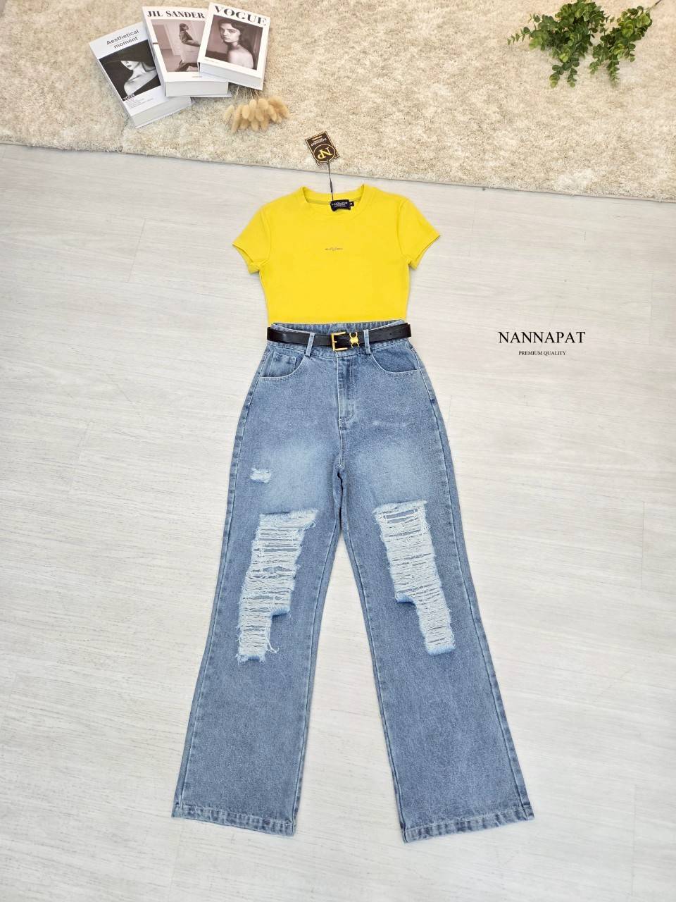 TAG :: NANNAPAT (NP) 🎗️ ชุด เซ็ท เสื้อยืดผ้านุ่มเด้งเข้ารูป +กางเกงยีนส์แท้ฟอกซีดแต่งขาดอย่างจึ้ง