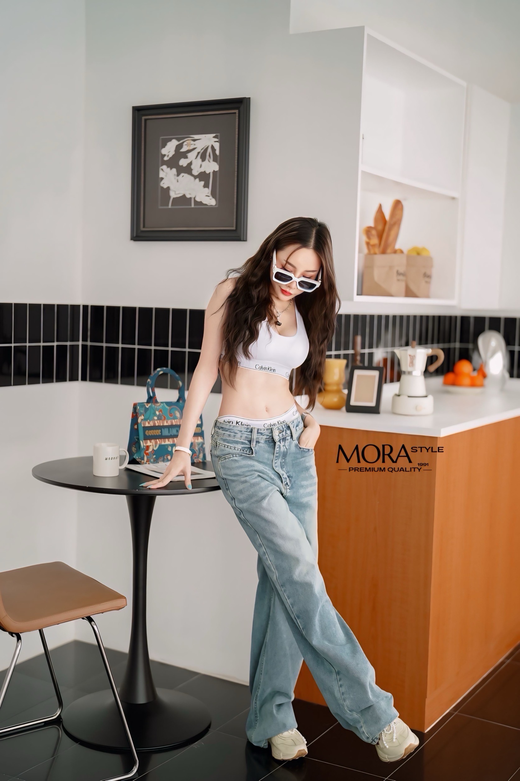 Set 3 ชิ้น เซ็ตบราตัวในพร้อมกางเกงแต่งขอบโลโก้อย่างดี ผ้ายืดหยุ่นใส่สบาย มาพร้อมกับกางเกงยีนเอวสูง ขากระบอกใหญ่ ทรง baggy มาในลุคเท่ๆ เอาใจสายสปอร์ตคูลๆโดยเฉพาะเลยค่าาา