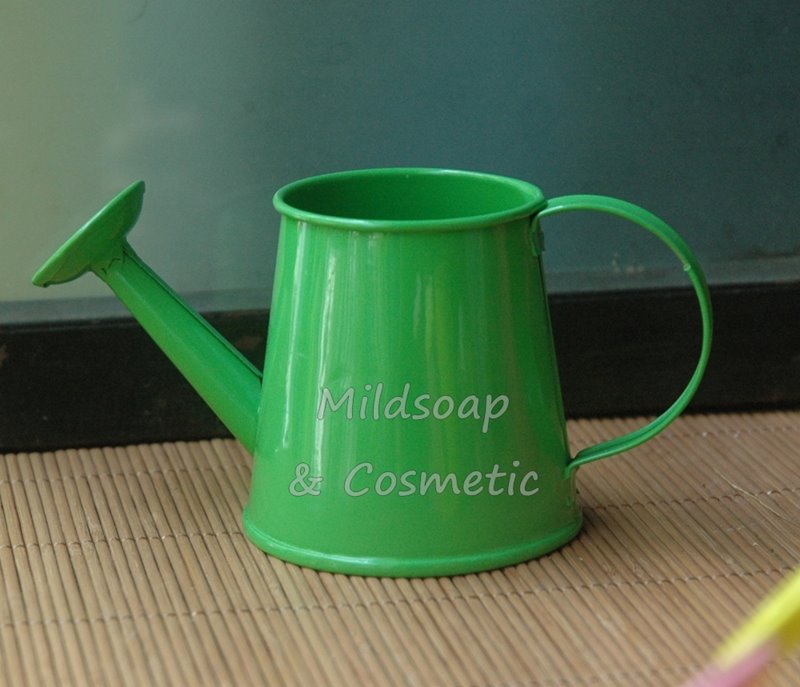 Watering can สีเขียว ความจุ 160-190 มล