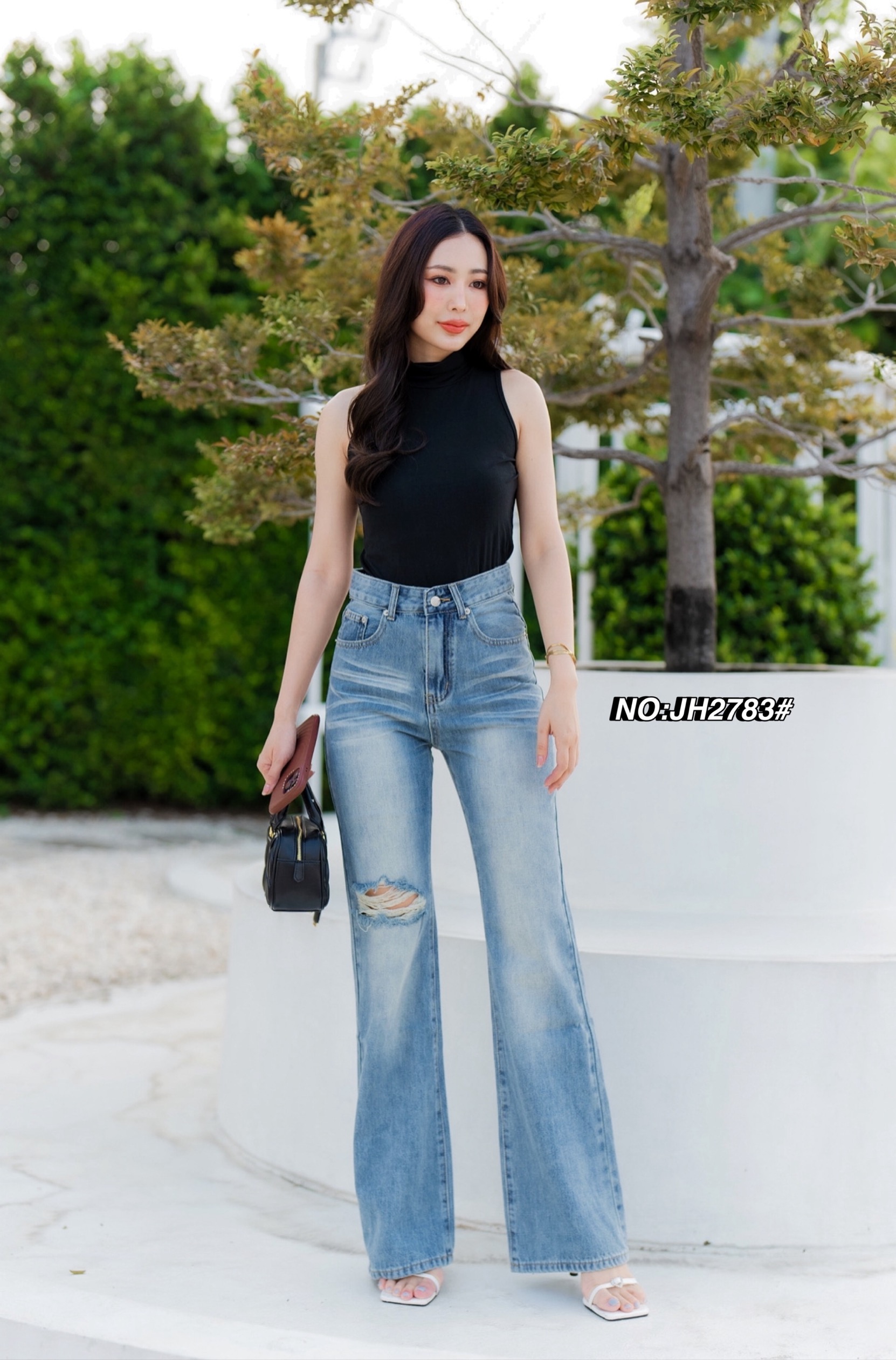 No.JH2783# -กางเกงทรงกระบอกที่แซปที่สุดในปฐพีนี้ ฮิตกันมากกก (ผ้าไม่ยืดคะ) งานปังที่สุด ฟอกสีสวย เพิ่มความสูงให้เมื่อสวมใส เอวสูงปรี๊ดปิดสะดือ ความยาวไม่เต่อ ทำขาดเข่าข้างหนึ่ง งานดีจริง ทรงสวยมาก