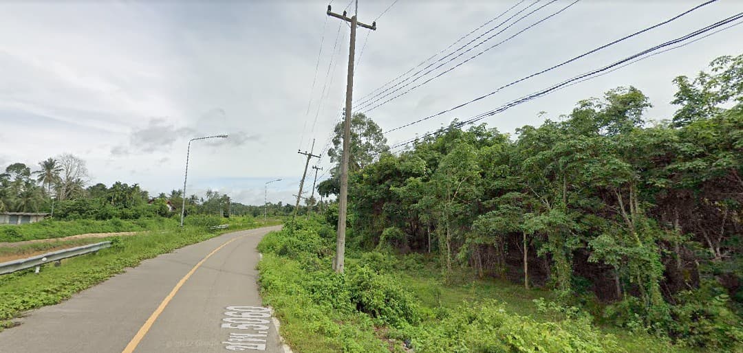 ขายที่ดินราคาถูกงานละ 6.4 แสน อำเภอเมืองชุมพรติดถนนลาดยางและคลองพนังตักบรรยากาศดีใกล้โรงเรียนอนุบาลชุมพร 900 เมตร ศาลากลาง 1.2 กม. เหมาะสร้างบ้านห้องพักการเดินทางสะดวกสบาย