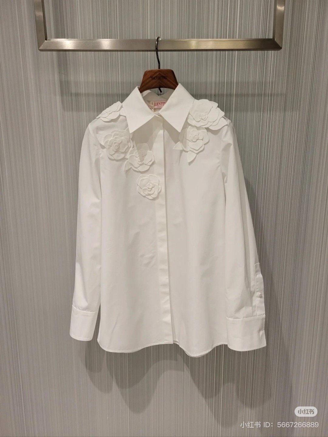 เสื้อเชิ๊ตผ้าคอตตอนสวยมาก ปักดอกไม้ 3D สวยมาก ผ้าเกรดดีมาก งานมิลเลอร์