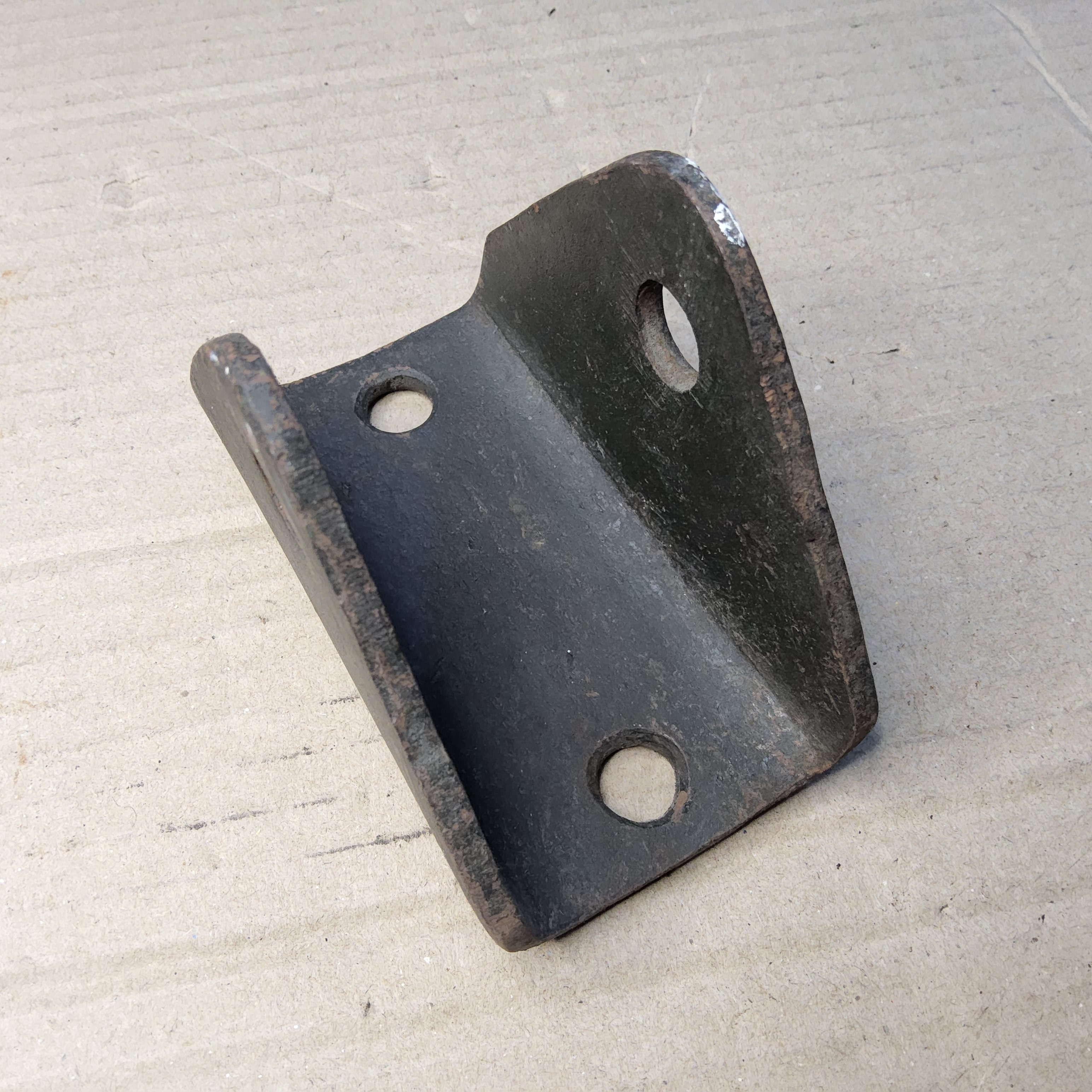 บ็อกแหนบ ติดคัดซี่ Jeep จี๊ป เล็ก วินลี่ CJ5 CJ6 CJ7 ตัวบาง [ 5 มม. ]