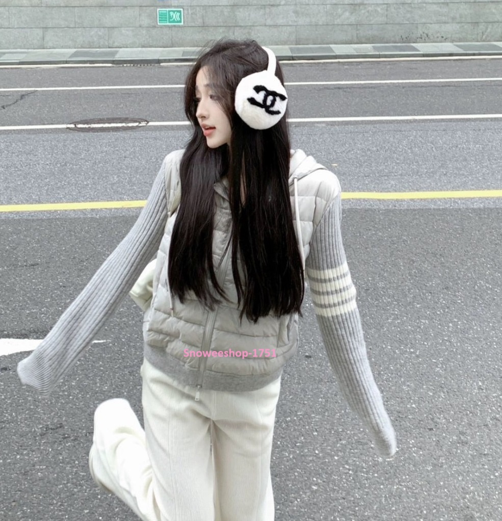 JACKET Coats เสื้อแจ็คเก็ตมีฮู้ดกันหนาวสำหรับผู้หญิงแต่งแขนด้วยผ้าไหมพรมเกรดพรีเมี่ยมทอหนาใส่สบายเหมาะสำหรับอุณหภูมิไม่หนาวมาก ถึง 0 องศา ผ้าฝ้ายบุในขนเป็ดสังเคราะห์ไม่หนา มาพร้อม 3 เฉดสี