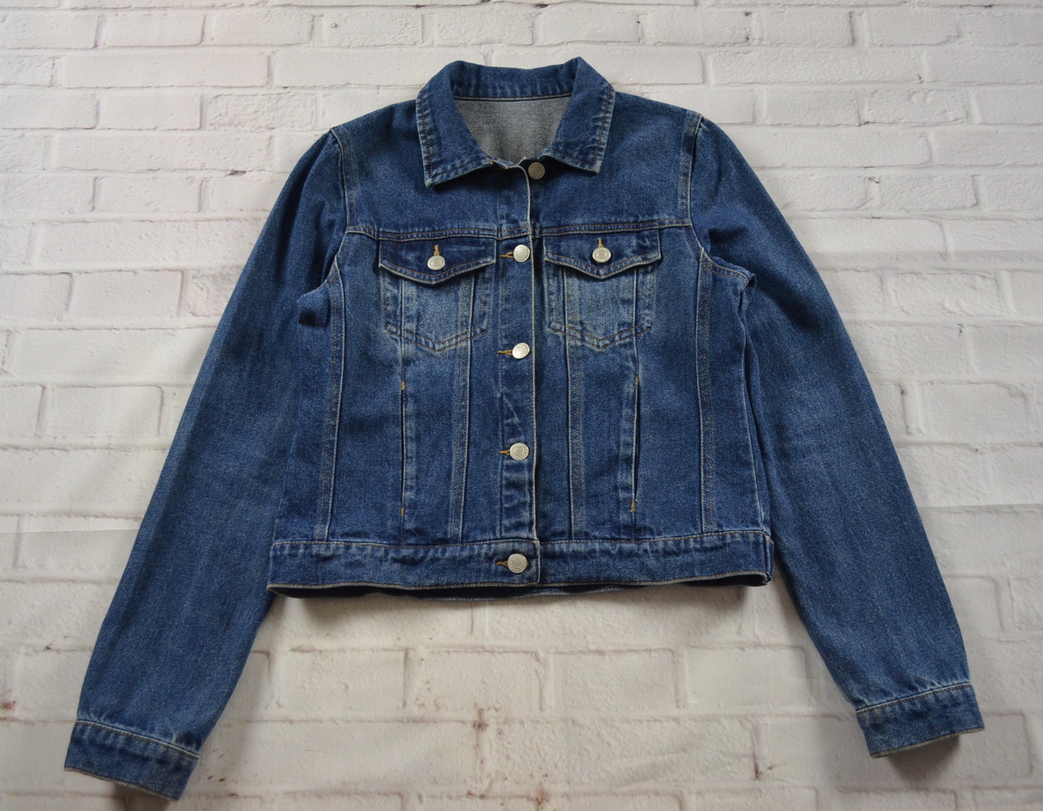 graff อกจริง35' (S) เสื้อแจ็คเก็ตยีนส์ เสื้อยีนส์แขนยาวหญิงชาย เนื้อผ้านุ่มไม่แข็ง สียีนส์มีเป๋าข้างเป๋าใน