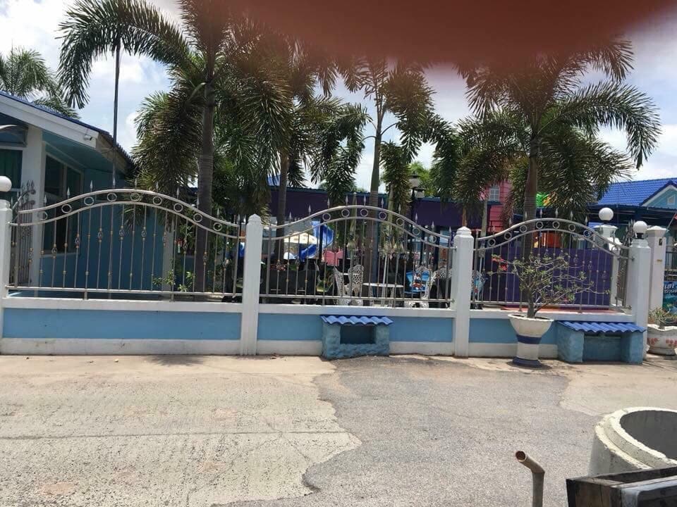 ขายที่ดินพร้อมสิ่งปลูกสร้างบ้านและอาคารห้องเช่าราคาถูก จ.สระบุรีใกล้ ถนนใบพาส ไปโคราชการเดินทางสะดวกสบายเหมาะแก่การลงทุน