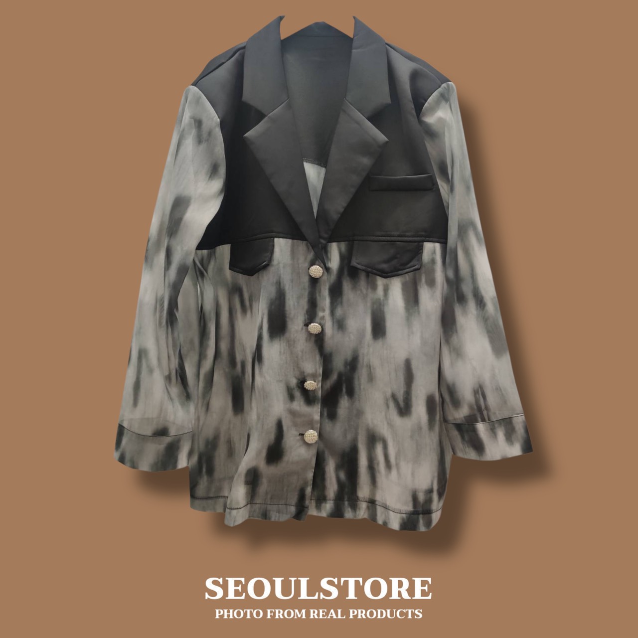 เสื้อคลุมแขนยาว ตัดต่อ ผ้าพิมพ์ลายกราฟริกดีเทล สวย ทรงหลวมใส่สบายค่ะ