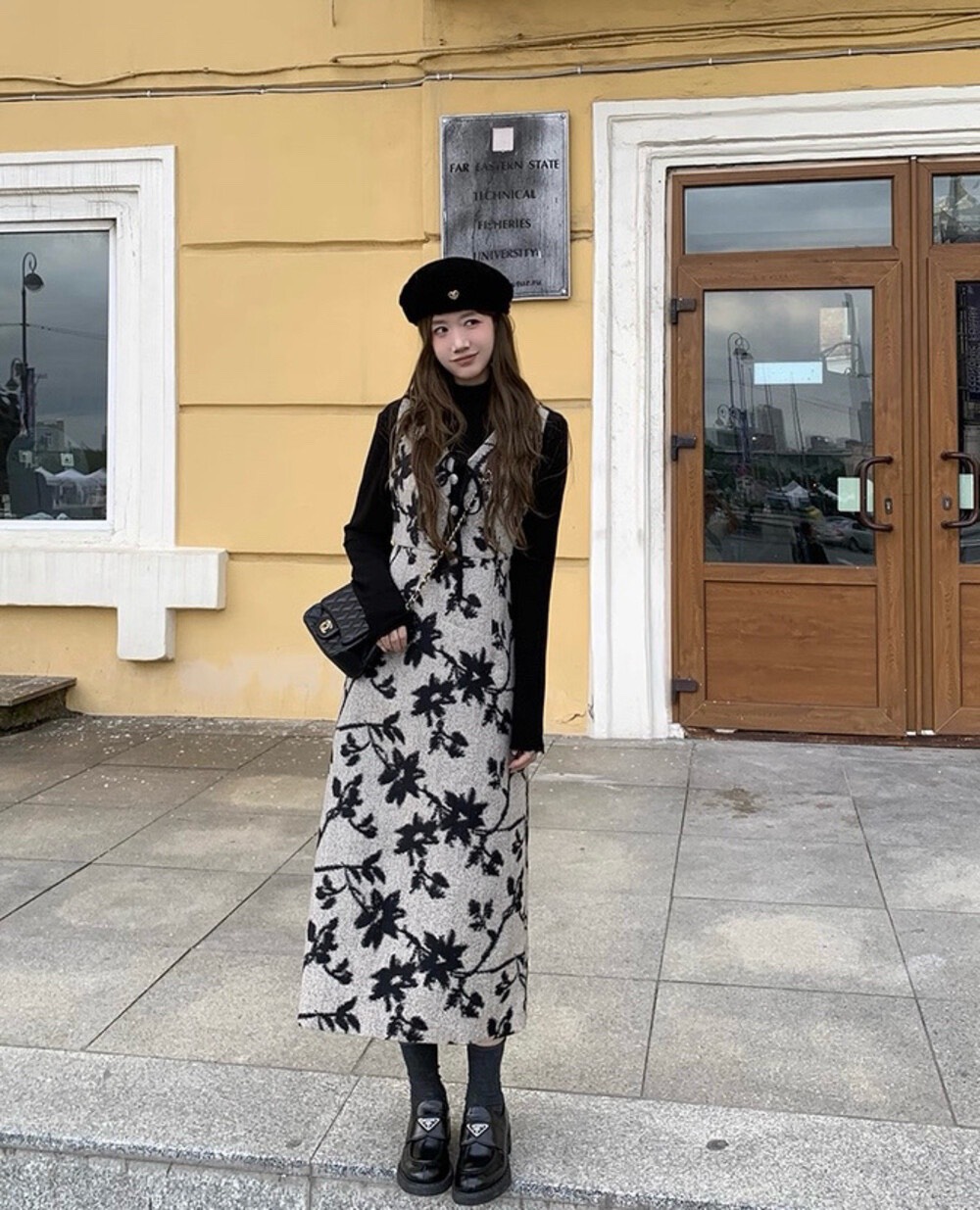 YA SHOP 5767# Set 2 pcs เสื้อแขนยาวคอปีน เนื้อผ้ายืดอย่างดี + เดรสคอวีลายดอก แขนกุด งานซิปหลัง เนื้อผ้าดี มีซับใน งานสวย