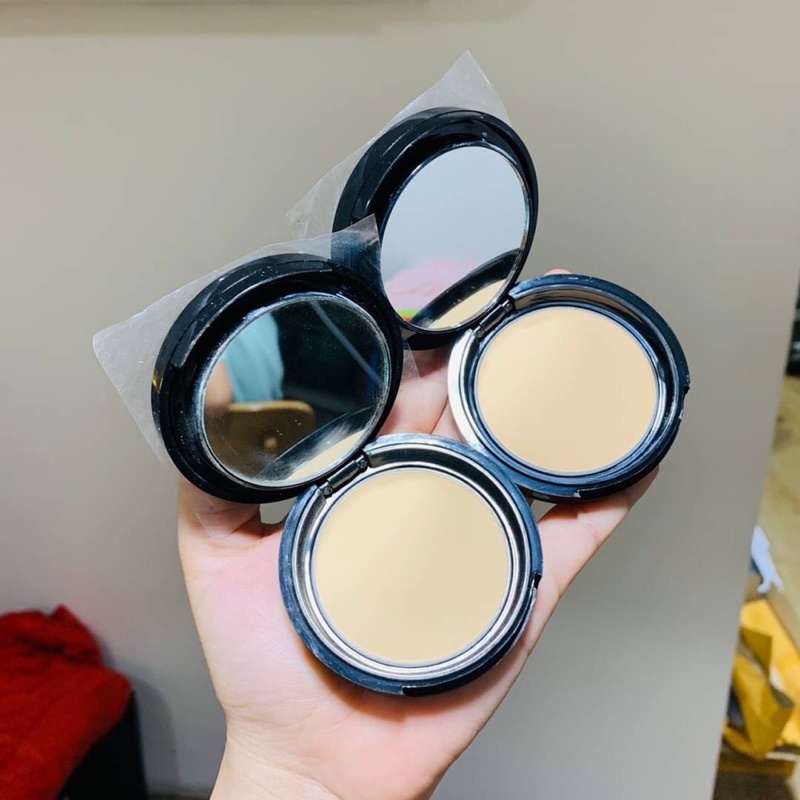 Magic Pearl Foundation Powder ARBUTINA 魔法珍珠粉餅 แป้งผสมรองพื้นเมจิกเพิร์ล ช่วยควบคุมความมันบนใบหน้า