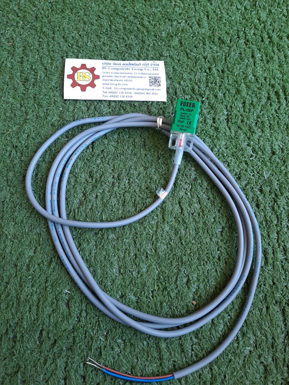 FOTEK : Proximity Sensor PL-05P , Sen Dist. 5.0 mm, PNP, NO, 10-30VDC, 3wires