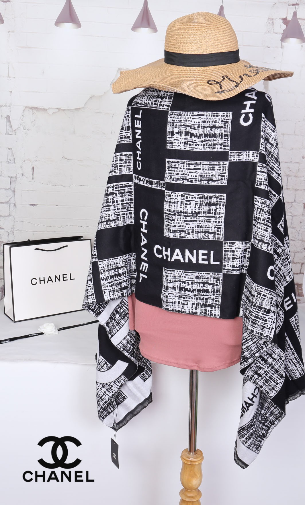 ผ้าพันคอไฮโซแบรนด์เนมชาแนลพรีเมี่ยมกิ๊ฟ Chanel Scarf/Wrap ผ้าพันคอ/ผ้าคลุมไหล่