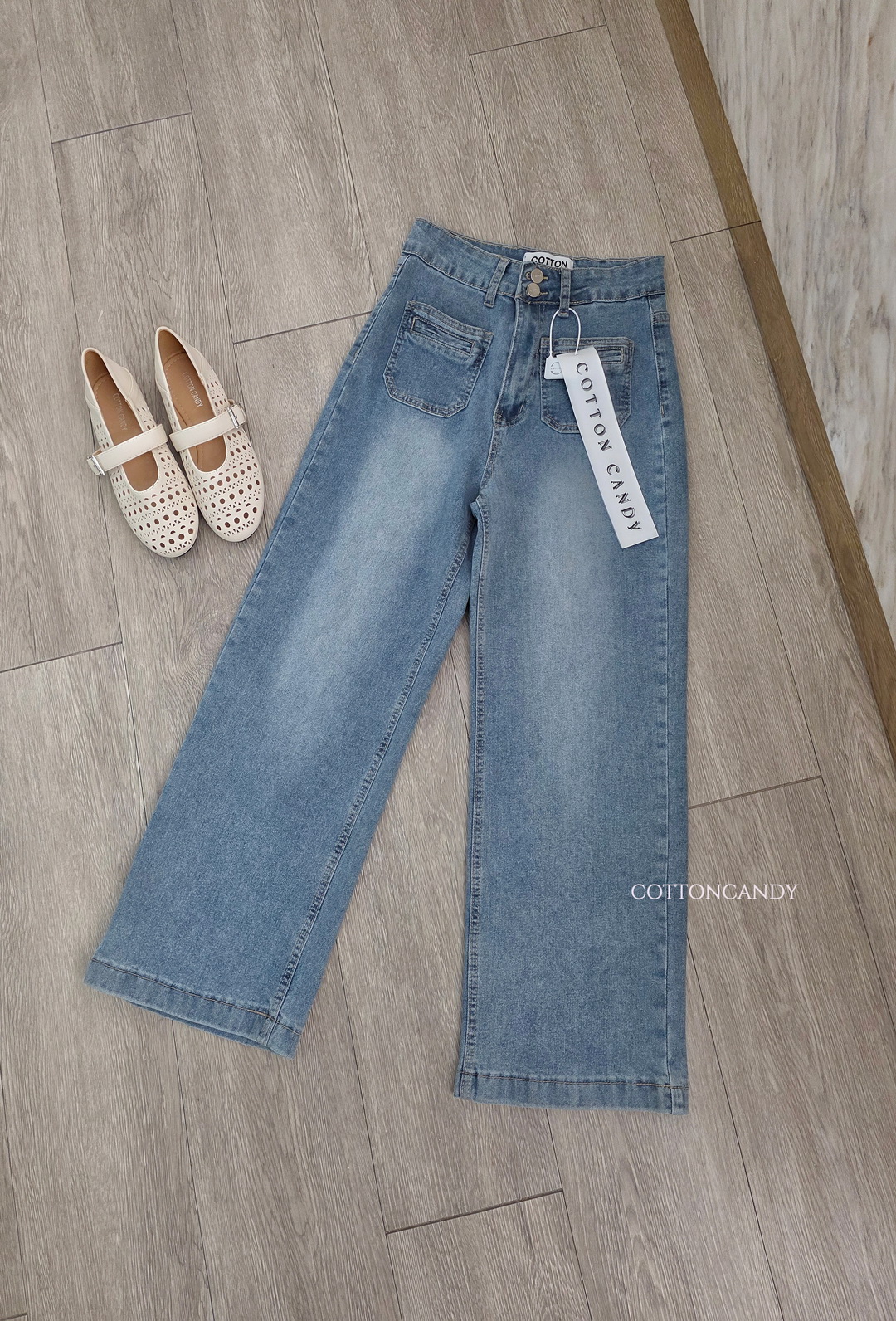 Tag#cottoncandy กางเกงยีนส์ผ้ายืดรุ่นนี้ บอกเลยใส่สบายมากๆคร่าาา แพทเทิลขากระบอกเล็ก7ส่วน ใส่ง่ายๆชิลๆ ผ้ายีนส์ยืดเนื้อดี ใส่สบายไม่อึดอัด โทนสรฟอกเฟดสีสวยมากๆ