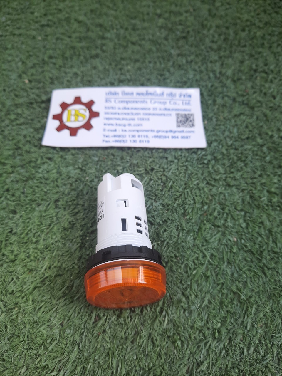 IDEC : PL Lamp 22mm YW1P-1UQM3A 220VAC เหลือง อำพัน