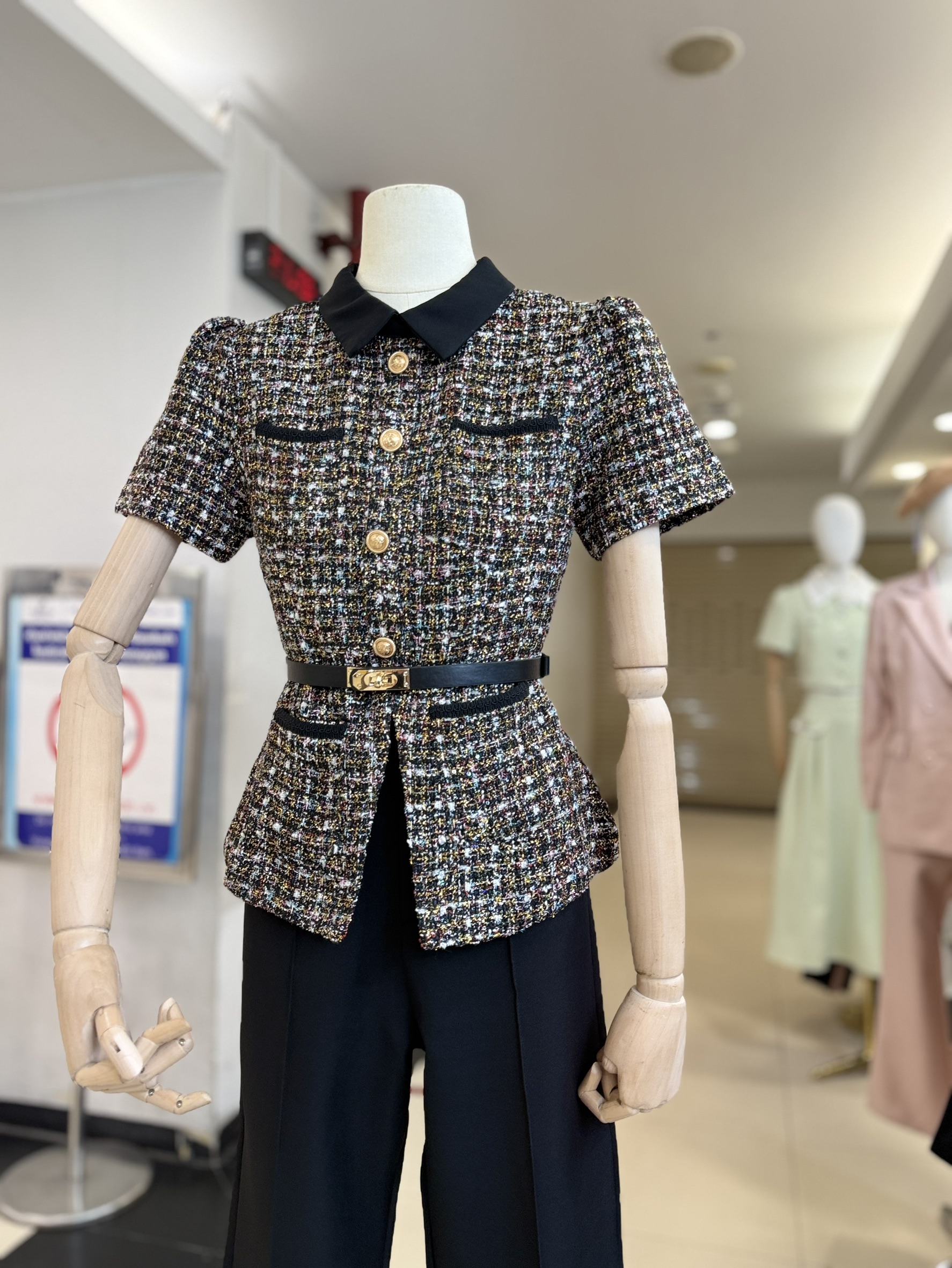 เซ็ท 3 ชิ้น เสื้อทวิตแขนสั้น + กางเกง มาพร้อมเข็มขัด สวยหรูมากกก