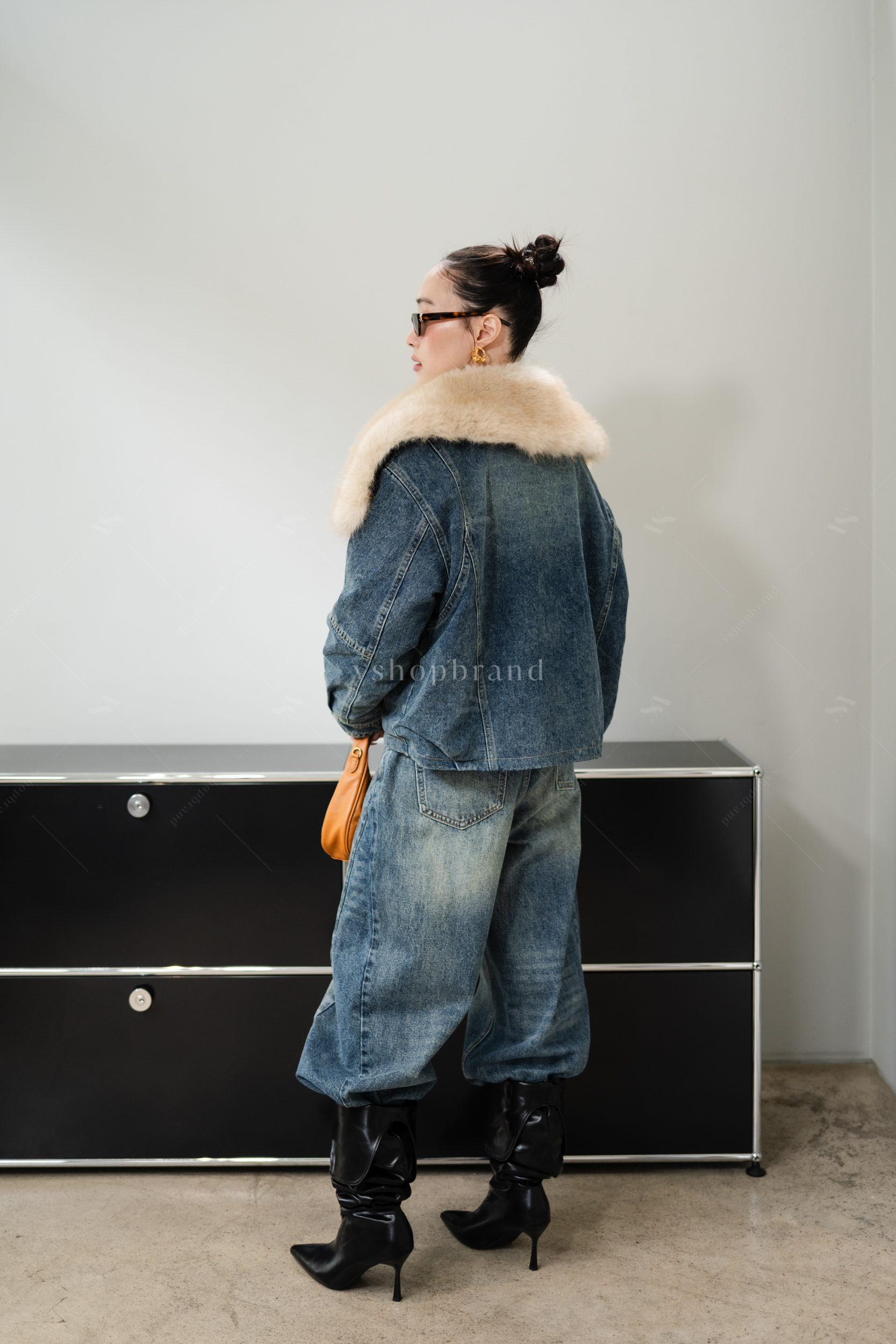 แจ็คเก็ตยีนส์บุขนด้านในปกขนเฟอร์