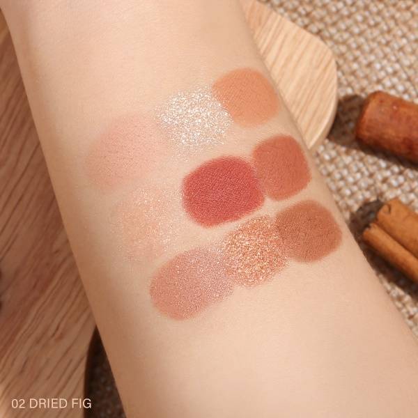 MEILINDA เมลินดา พาเลท อายแชโดว์แต่งตา 9 สี Mood Mellow Eye Palette MC3110