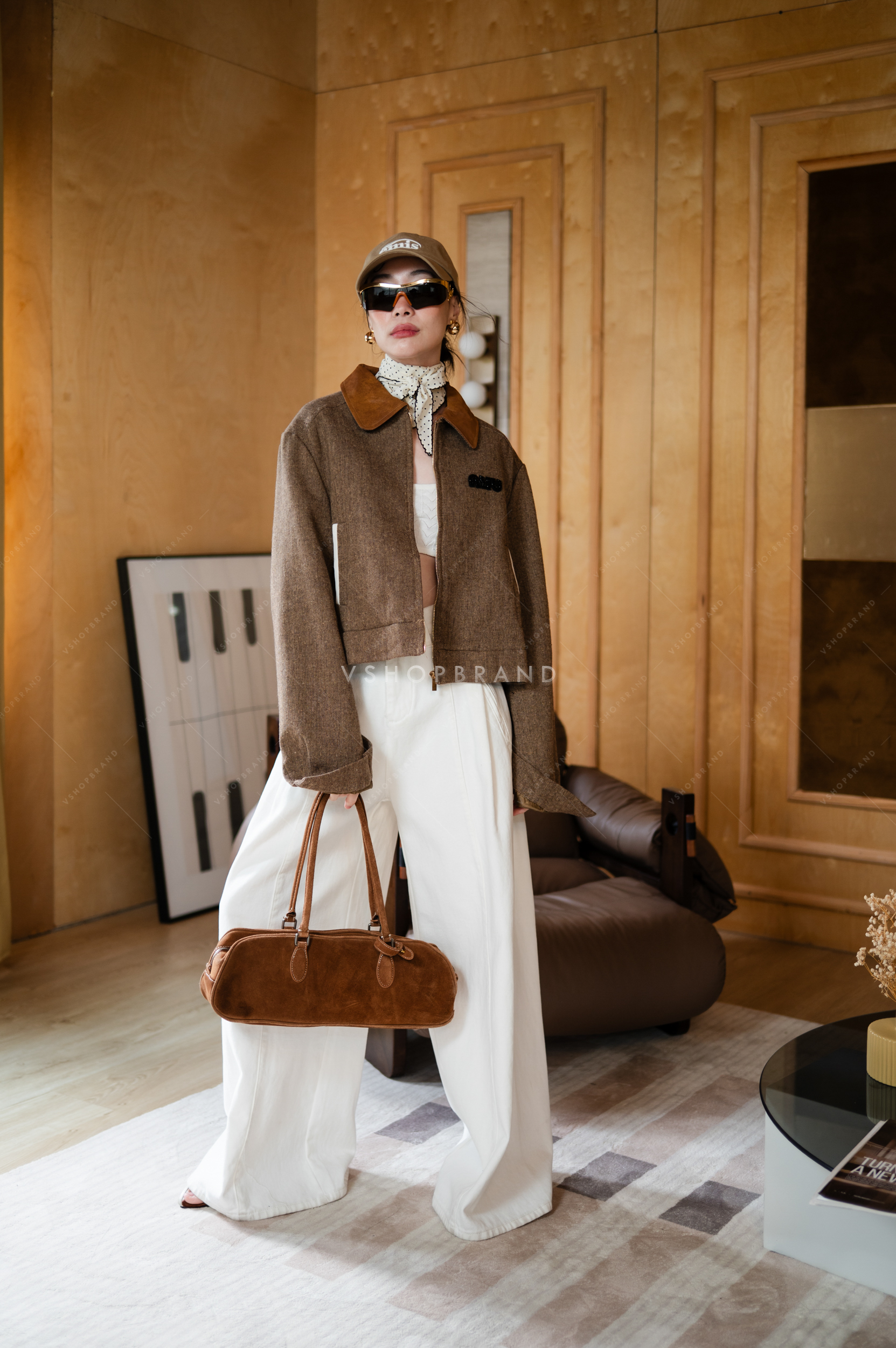 เสื้อคลุมผ้าทอ ปกหนัง อก miu.miu #vshopbrand #vshop #สูท #blazer #สูท #workingoutfit #outfits #girlstyle #womenwear #ชุดทำงาน #เสื้อสูท #เสื้อคลุม #ootd #แจ็คเก็ต #jacket