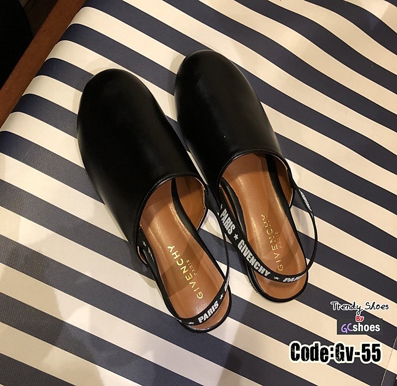 รองเท้าส้นแบน สไตล์ จีวองชี่ GIVENCHY รองเท้างานชนช๊อป สีดำ-Size36