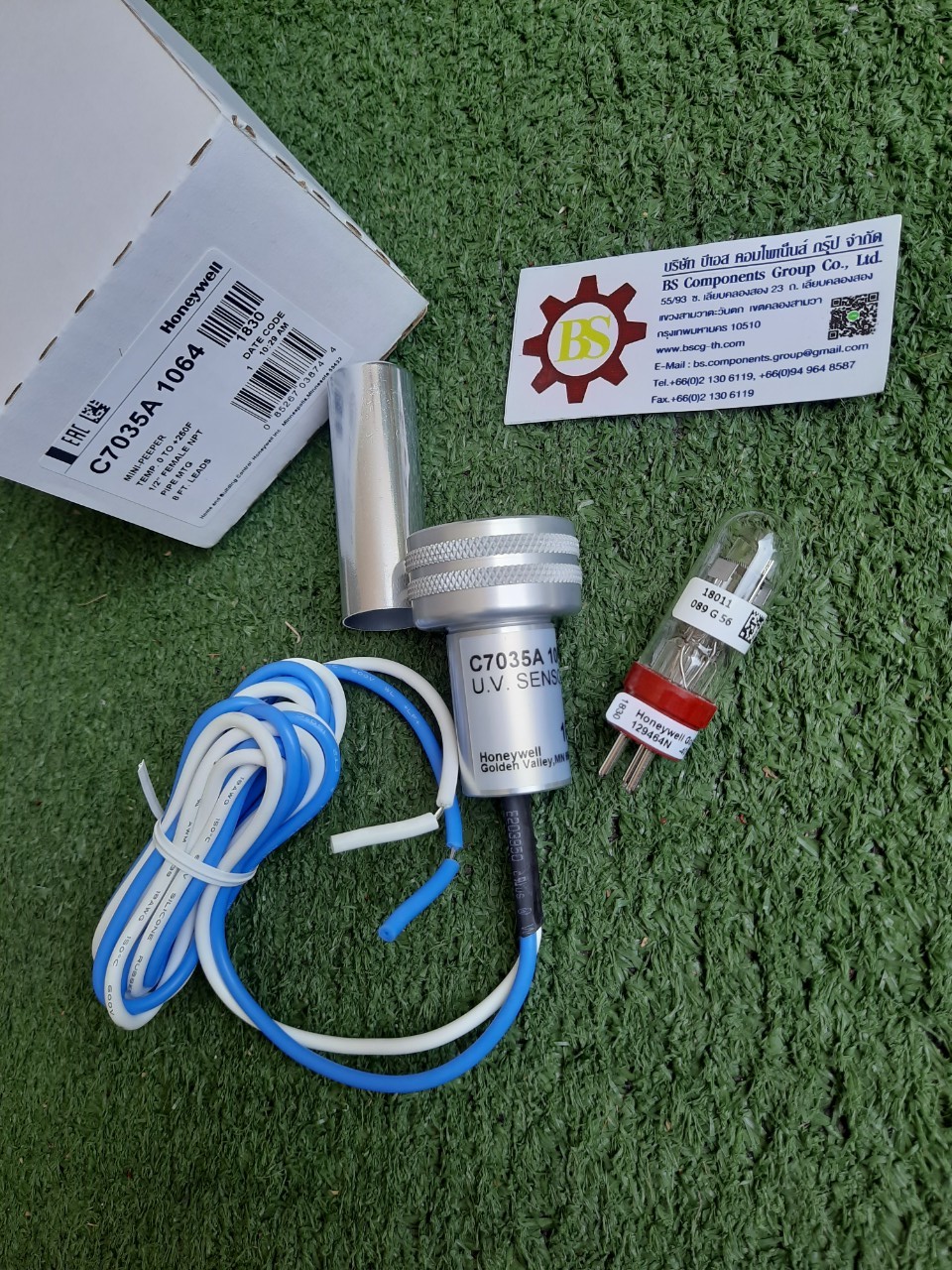 Honeywell : Minipeeper Ultraviolet Flame Sensor w/ 1" Sight Pipe Mount C7035A1064